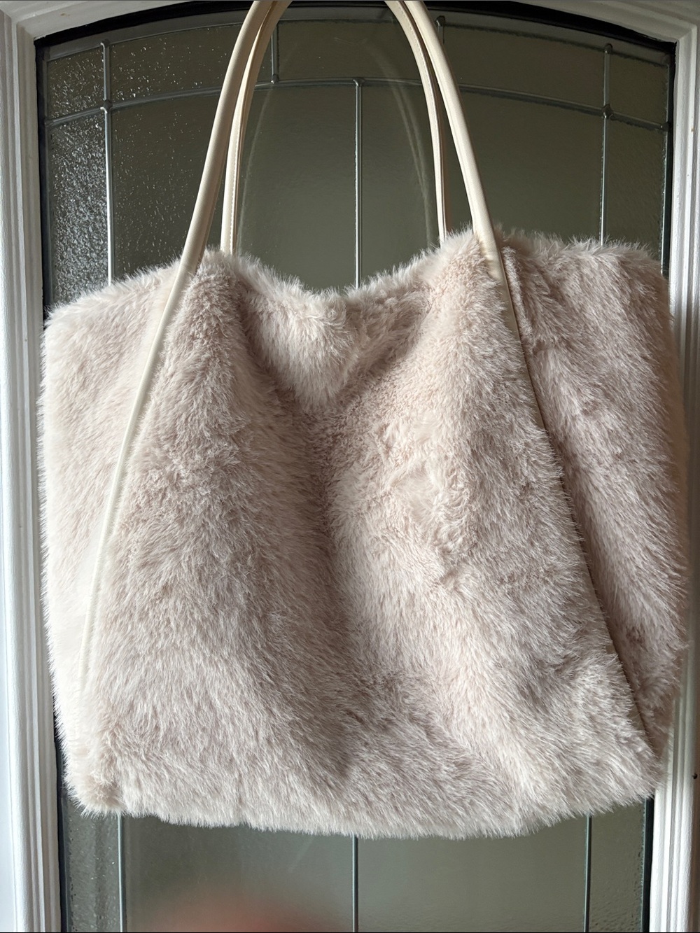 Victoria secret Plush Faux-Fur Tote Bag in cream - Picture 4 of 6